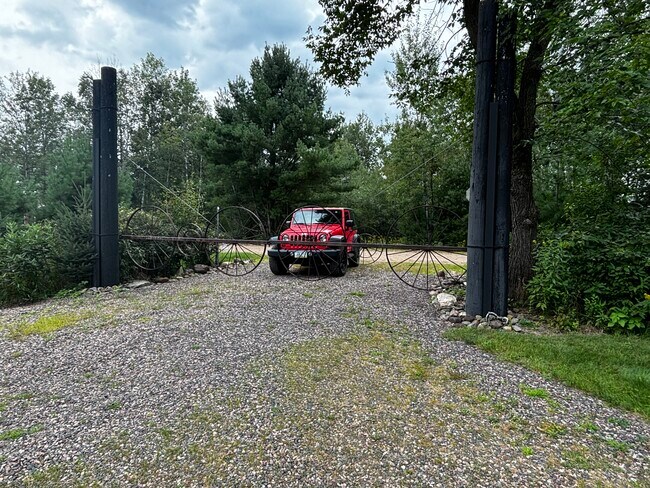 Building Photo - 2819 Erin Ln