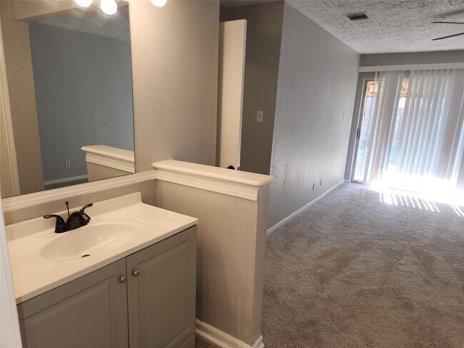 Building Photo - 22127 Elsinore Dr