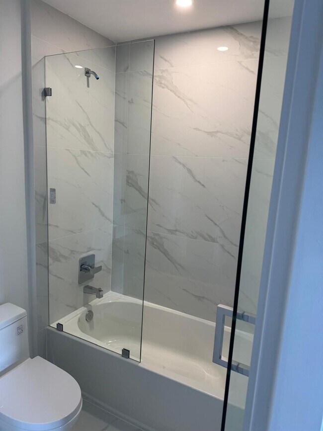 Building Photo - 700 NE Miami Pl