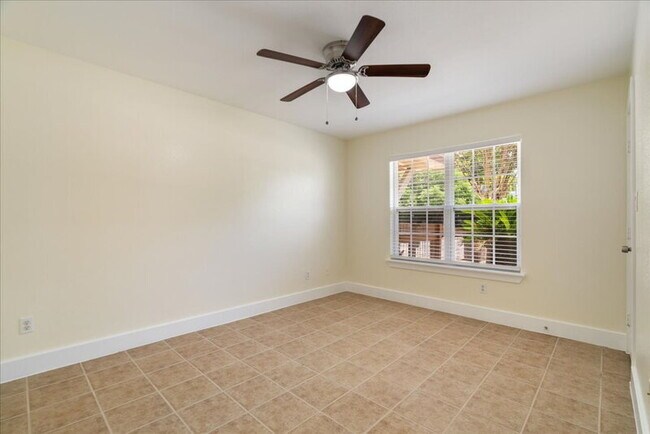 Building Photo - 500 Tillery St