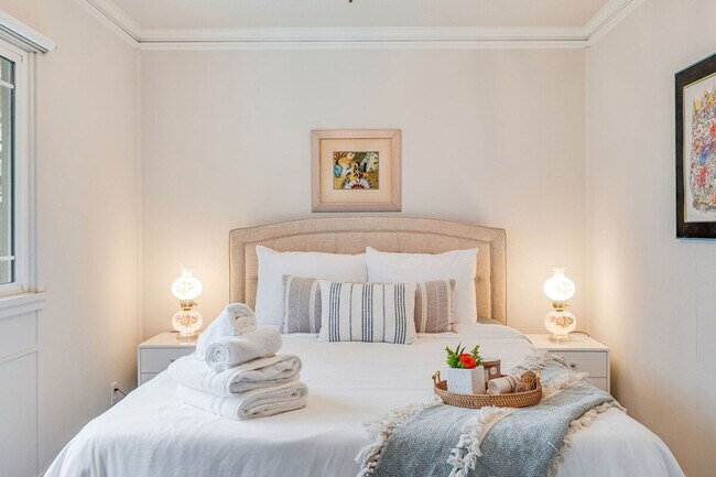 Building Photo - 4459 Brygger Dr W