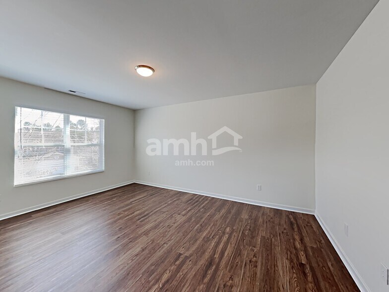 Building Photo - 423 Ganyard Farm Way