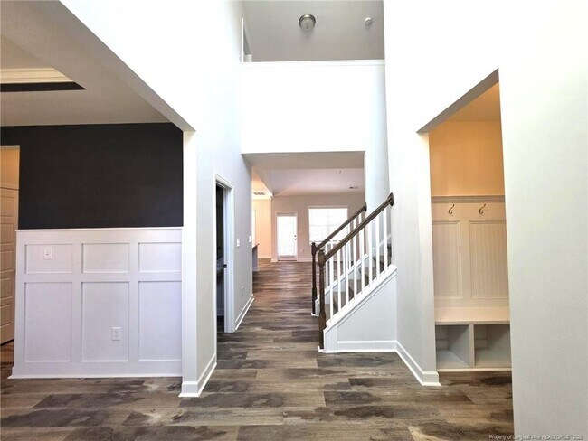 Building Photo - 644 Amusement Dr