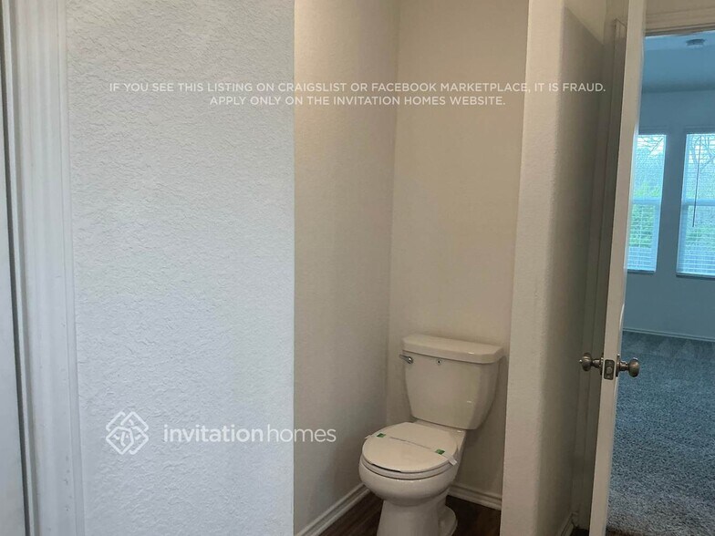 Building Photo - 10721 Steinbeck Dr