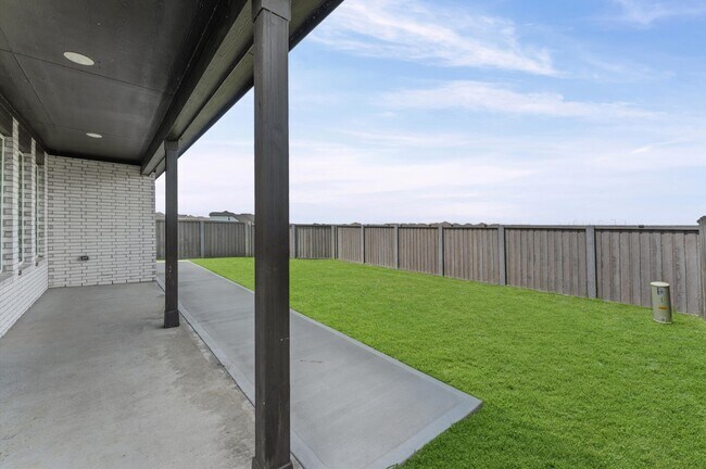 Building Photo - 16503 Mesquite Fld Dr