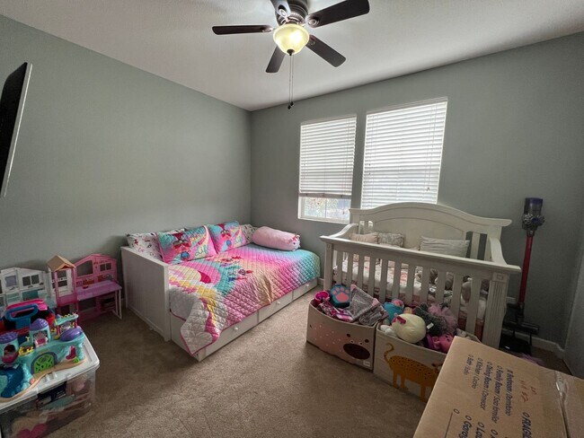 Building Photo - Gorgeous Townhome near Downtown Ventura & Beaches