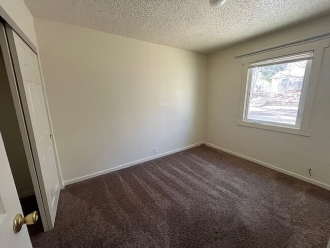 Building Photo - Pine Creek Village, Bishop, CA