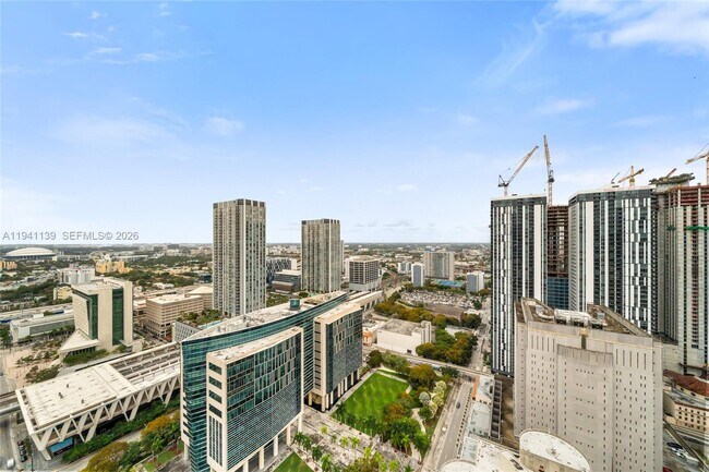 Building Photo - 225 N Miami Ave