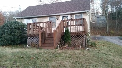 Building Photo - 79 Harris St