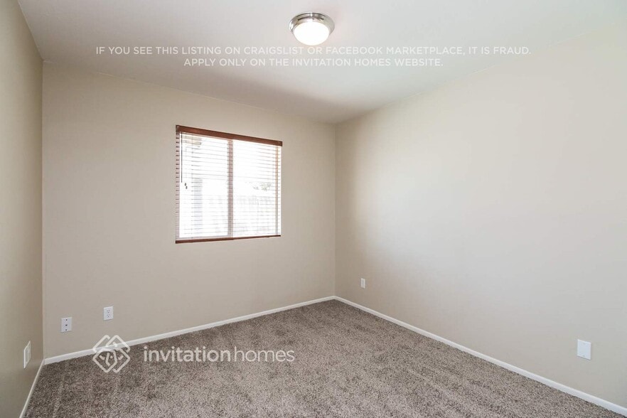 Building Photo - 11616 N 66th Dr