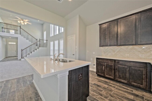 Building Photo - 32962 Silver Mdw Wy
