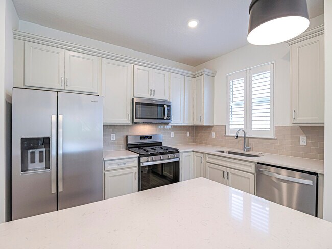 Building Photo - 1447 Harper Wy