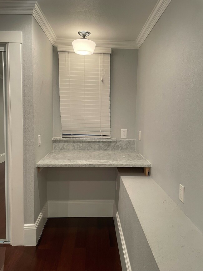 Building Photo - 51 Paulding St