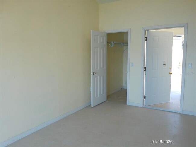 Building Photo - 1111 Cypress Gardens Blvd