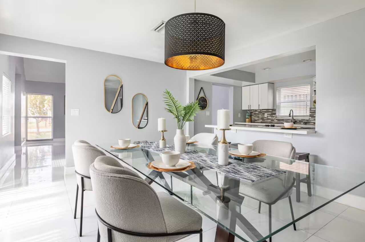 Building Photo - 9371 NW 33rd Pl