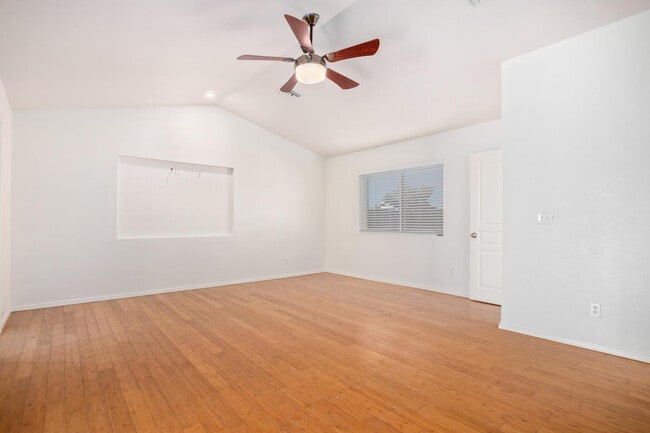 Building Photo - 2522 S Mulberry