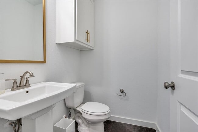 Building Photo - 429 Madison Ave