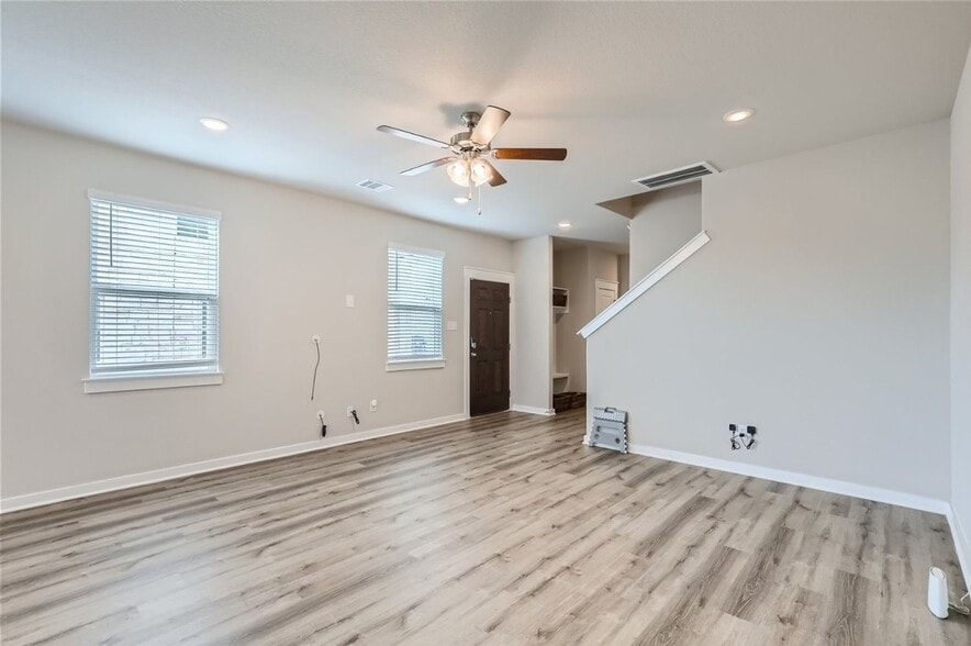 Building Photo - 2233 Rocoso Trl