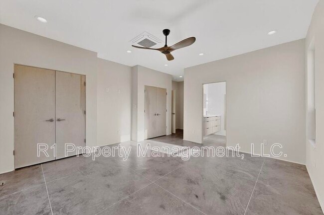 Building Photo - 705 Alcalde Pl SW