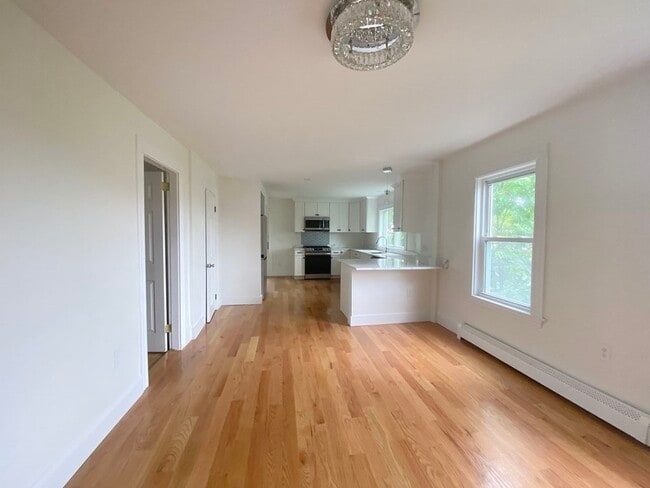 Building Photo - 444 Sumner St