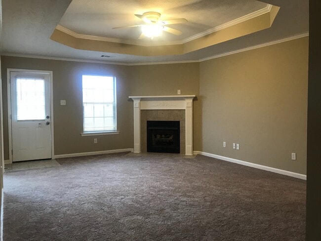 Building Photo - 16 Mustang Dr