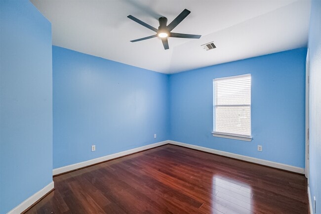 Building Photo - 25923 Celtic Terrace Dr