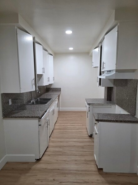 Kitchen - 326 N Breed St