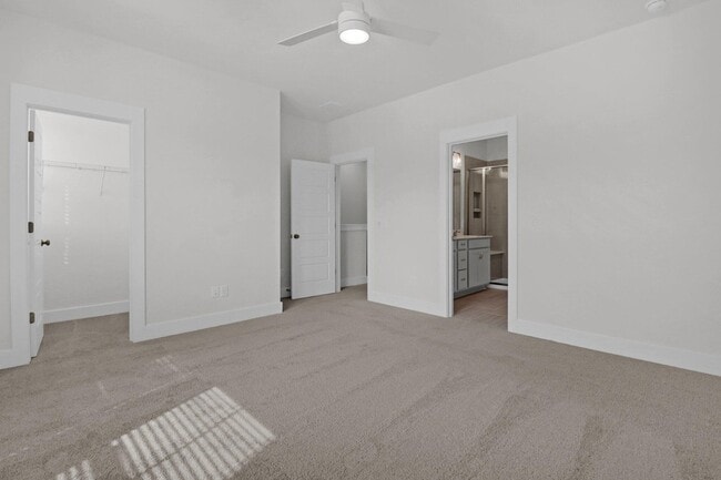 Building Photo - 266 Symphony Ave