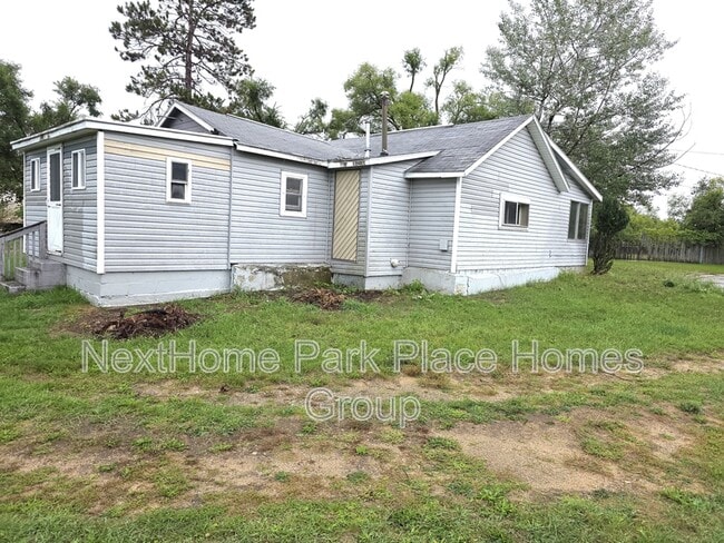 Building Photo - 659 Prairie St