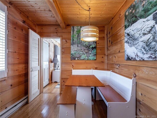 Building Photo - 6 Brunetto Grove