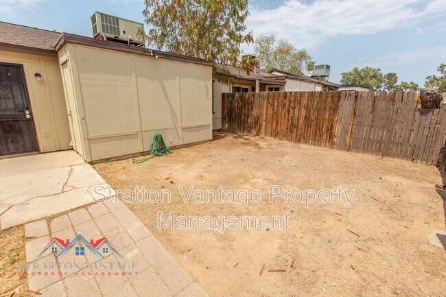 Building Photo - 3120 N 67th Ln