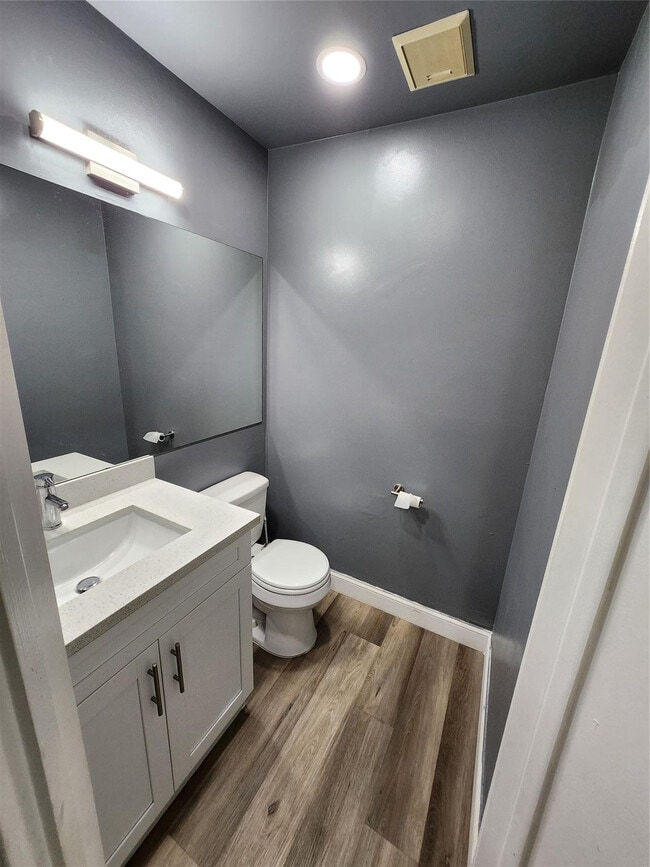 Building Photo - 3667 Carambola Cir N