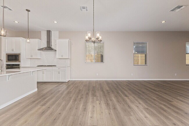 Building Photo - 20108 W Montecito Ave