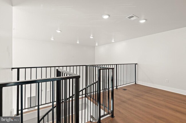 Building Photo - 1100 Bladensburg Rd NE
