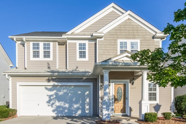 Building Photo - 13633 Coram Pl