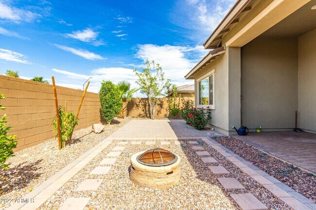 Building Photo - 13784 W Sarano Terrace