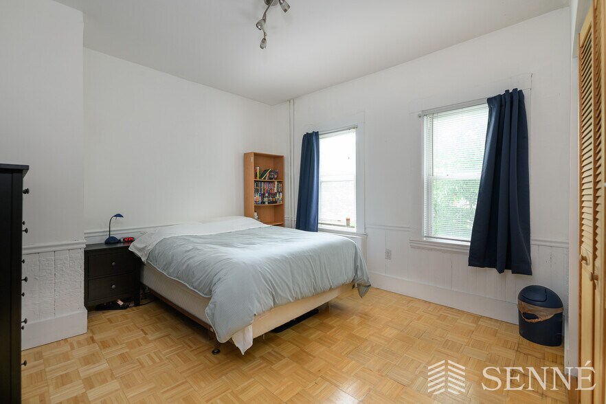 Building Photo - 39 Skehan St