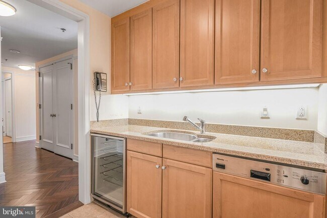 Building Photo - 1111 23rd St NW