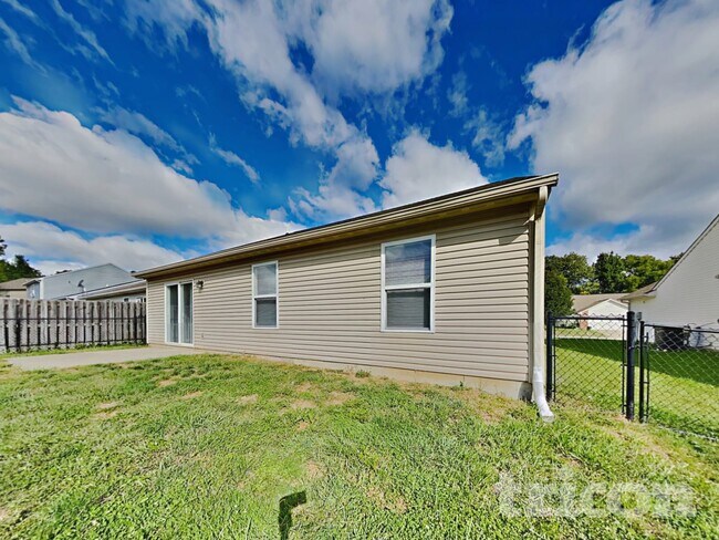 Building Photo - 5835 Mosaic Pl