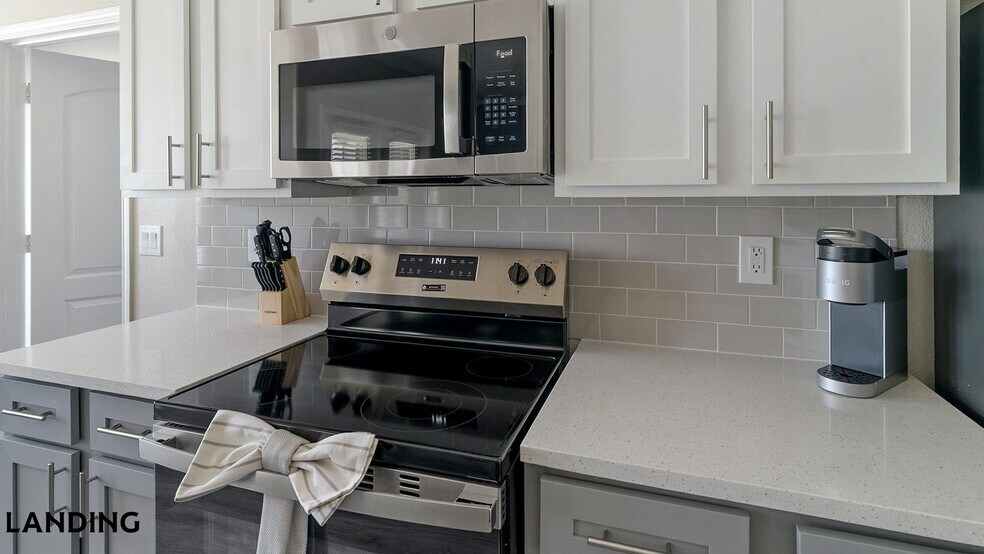 Building Photo - 501 Sarah Deel Dr