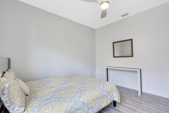 Building Photo - 10736 SW Estella Ln