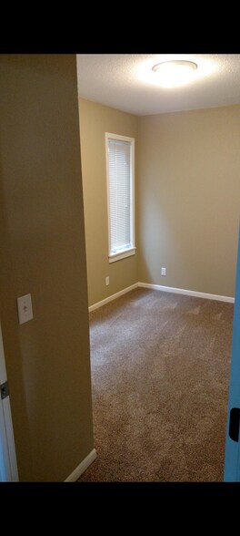 Middle bedroom - 730 N Broad St
