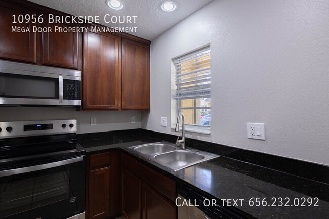 Building Photo - 10956 Brickside Ct