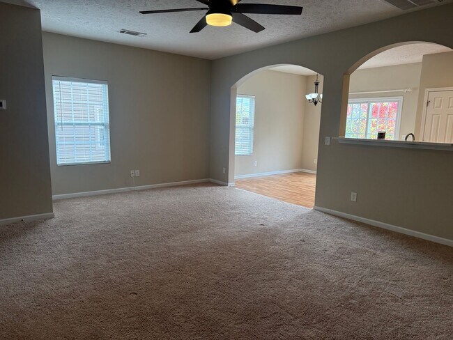 Building Photo - Location, Location, Location!