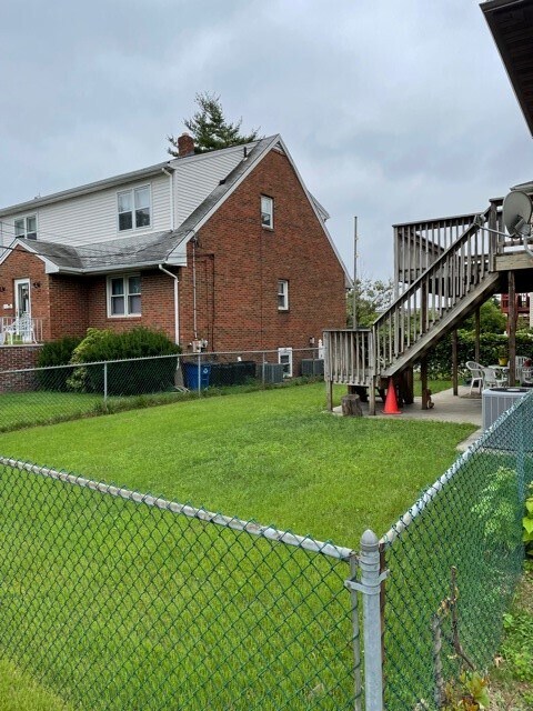 backyard - 91 Grove St