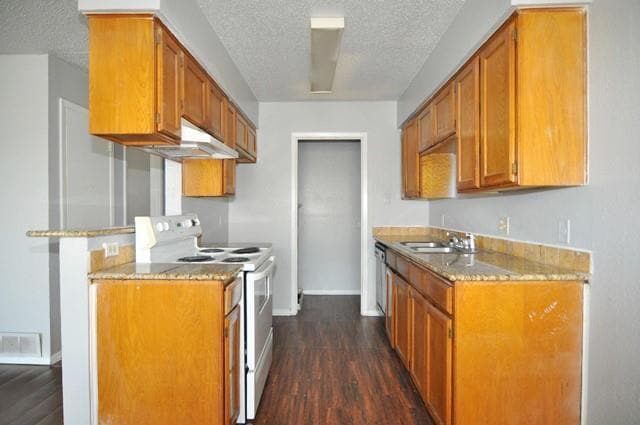Building Photo - 4904 Brianhill Dr