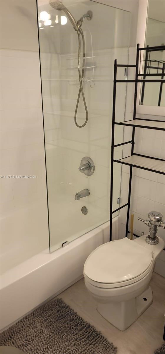 Building Photo - 1500 Bay Rd