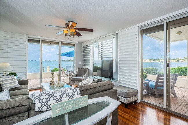 Building Photo - 6105 Bahia Del Mar Cir