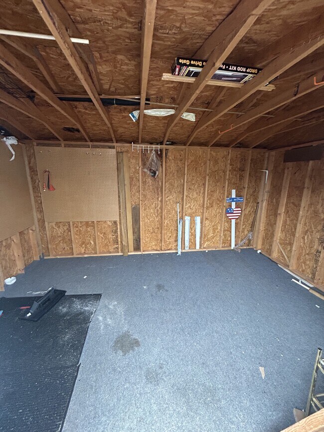 Building Photo - 141 Barnes Ct