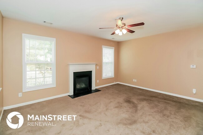 Building Photo - 4632 Creekside Cove